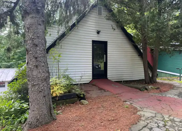 Property at 265 Bank Street Ext Apt 2, Lebanon, NH, 03766, 1 bed, 1 bath, [object Object]