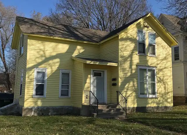 Property at 318 E Walnut St Unit 1, Mankato, MN, 56001, 2 beds, 1 bath, [object Object]