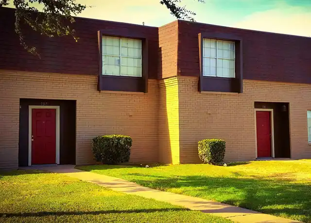 Property at 2400 Buffalo Gap Rd, Abilene, TX, 79605, 3 beds, 2 baths, [object Object]