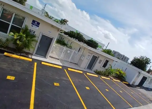 Property at 17325 Homestead Ave, Miami, FL, 33157, 1 bed, 1 bath, [object Object]