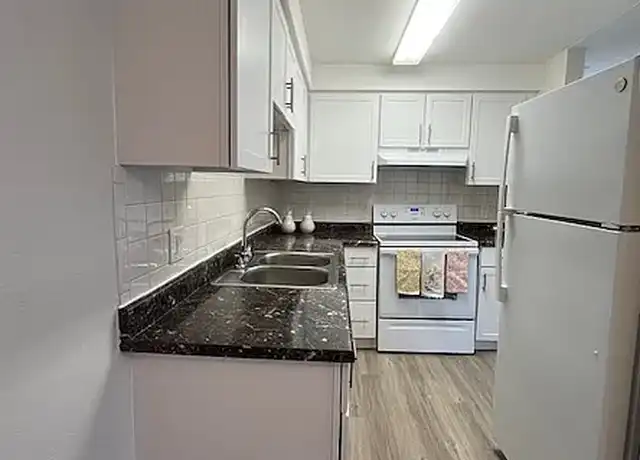 Property at Orchard Glen Apartments - 3131 W Mexico Ave, Denver, CO, 80219, 2 beds, 1 bath, [object Object]