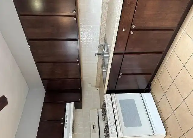 Property at 1911 S Cicero Ave, Cicero, IL, 60804, 1 bed, 1 bath, [object Object]
