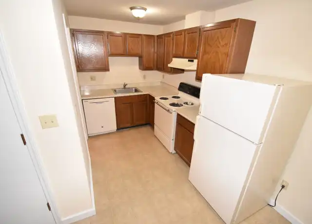 Property at 36 Chatfield St Unit CH-06, Seymour, CT, 06483, 1 bed, 1.5 baths, [object Object]