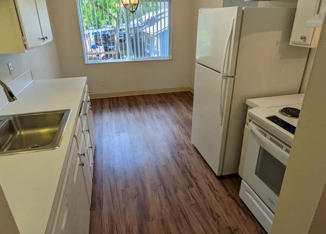Photo of 6498 Lowry Dr Unit 06, West Linn, OR 97068