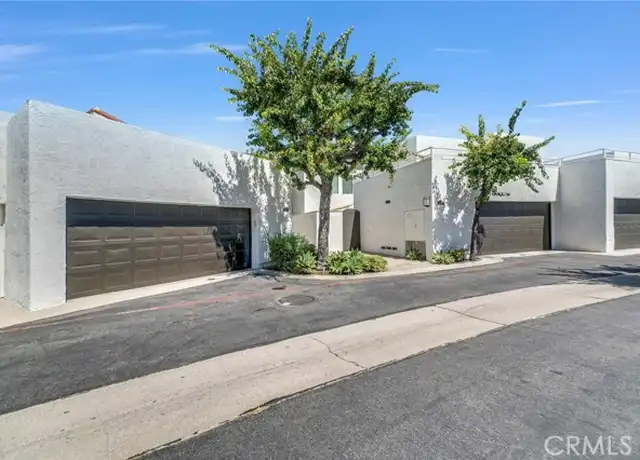 Property at 5 Crest Cir, Corona Del Mar, CA, 92625, 2 beds, 2.5 baths, [object Object]