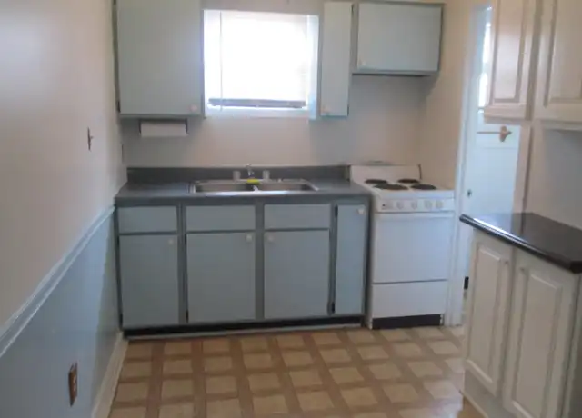 Property at 551 E Miracle Strip Pkwy #7, Mary Esther, FL, 32569, 2 beds, 1 bath, [object Object]