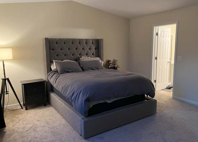 Photo of 2623 Amber Ct Unit 2623, Algonquin, IL 60102