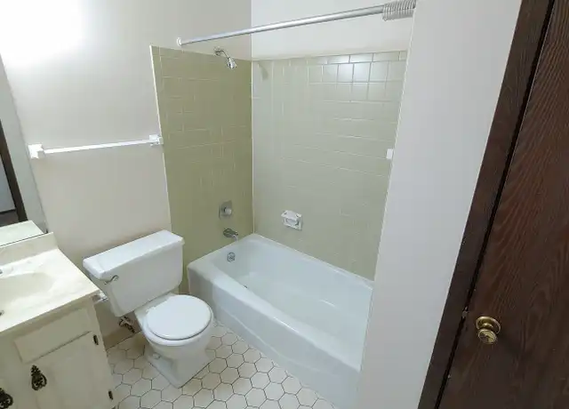 Property at 600 Bernard St Unit 8, Watertown, WI, 53094, 1 bed, 1 bath, [object Object]