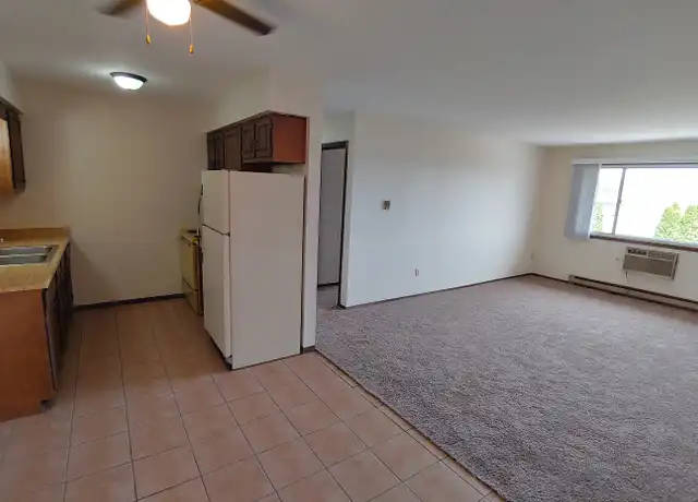 Property at 600 Bernard St Unit 8, Watertown, WI, 53094, 1 bed, 1 bath, [object Object]