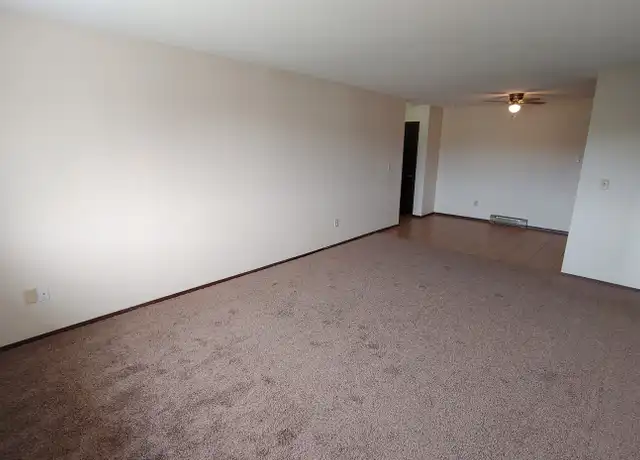 Property at 600 Bernard St Unit 8, Watertown, WI, 53094, 1 bed, 1 bath, [object Object]