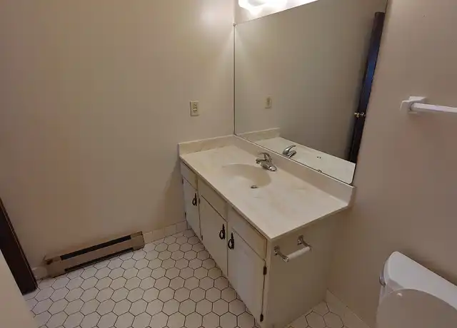 Property at 602 Bernard St Unit 6, Watertown, WI, 53094, 2 beds, 1 bath, [object Object]