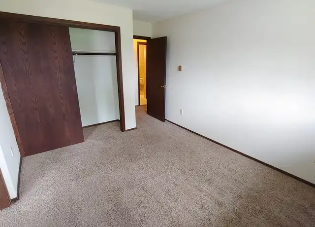 Property at 602 Bernard St Unit 6, Watertown, WI, 53094, 2 beds, 1 bath, [object Object]