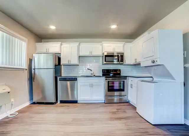 Property at 2628 E 8th St Unit 04, Tulsa, OK, 74104, 1 bed, 1 bath, [object Object]