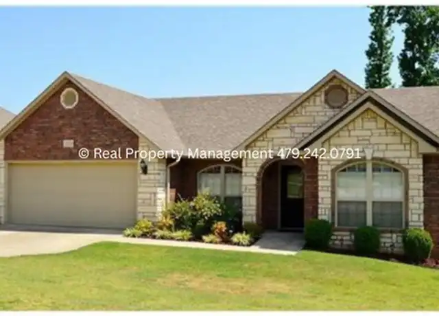Property at 2329 Park Ave, Van Buren, AR, 72956, 3 beds, 2 baths, [object Object]