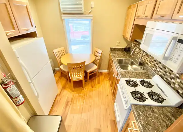 Property at 15-17 N Champlain St Unit 2, Burlington, VT, 05401, 1 bed, 1 bath, [object Object]