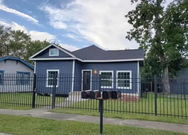 Property at 808 Oakhurst St Unit 1, Houston, TX, 77023, 2 beds, 2 baths, [object Object]