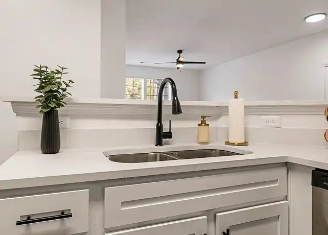 Property at Views at River Bend - 100 River Chase Blvd, Beaufort, SC, 29906, 1-3 bed, 1-2 bath, [object Object]