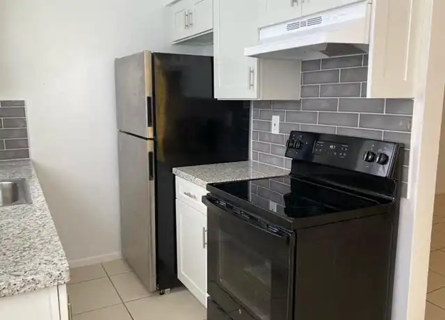 Property at 1724 Johnson St, Hollywood, FL, 33020, 1 bed, 1 bath, [object Object]