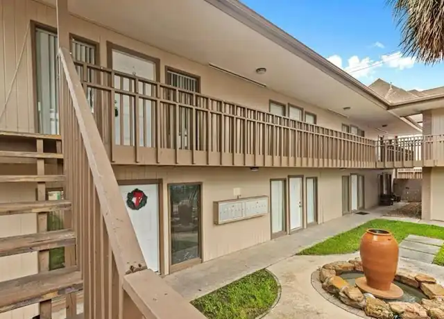 Property at 4036 Bellefontaine Unit 9, Houston, TX, 77025, 1 bed, 1 bath, [object Object]