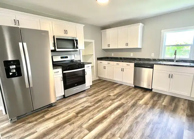 Property at 930 S Broadway Ave Unit 4, Albert Lea, MN, 56007, 2 beds, 1 bath, [object Object]