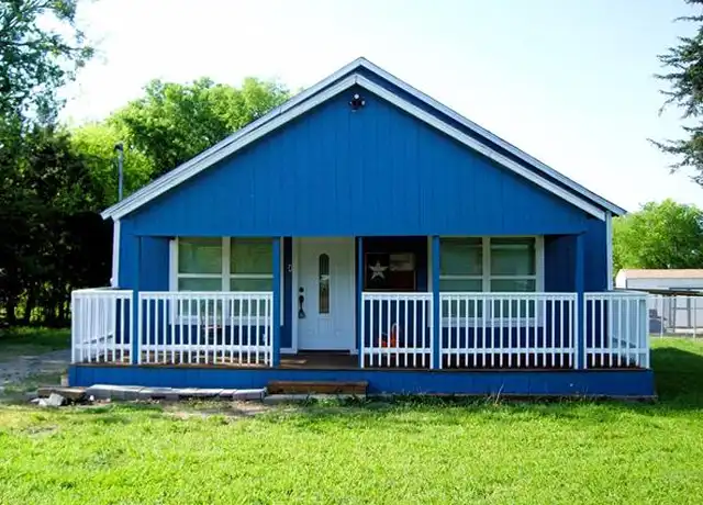 Property at 303 W Church St, Leonard, TX, 75452, 2 beds, 1 bath, [object Object]