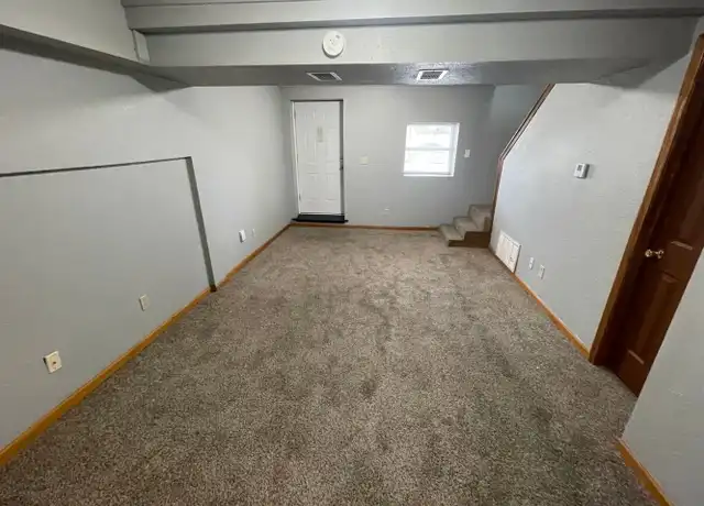 Property at 529 E Adams St Apt B, Pittsburg, KS, 66762, 3 beds, 1.5 baths, [object Object]