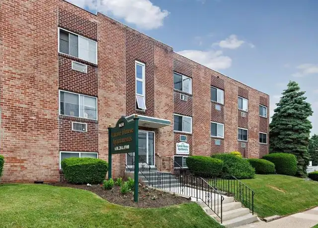 Property at Carole House Apartments - 8640 W Chester Pike, Upper Darby Township, PA, 19082, 1 bed, 1 bath, [object Object]