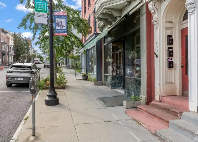 Property at 407 Warren St Unit 3, Hudson, NY, 12534, 2 beds, 1 bath, [object Object]