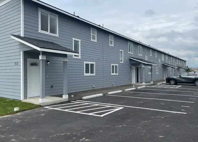 Property at 713 3rd Ave NE Unit 2, Ephrata, WA, 98823, 3 beds, 2.5 baths, [object Object]