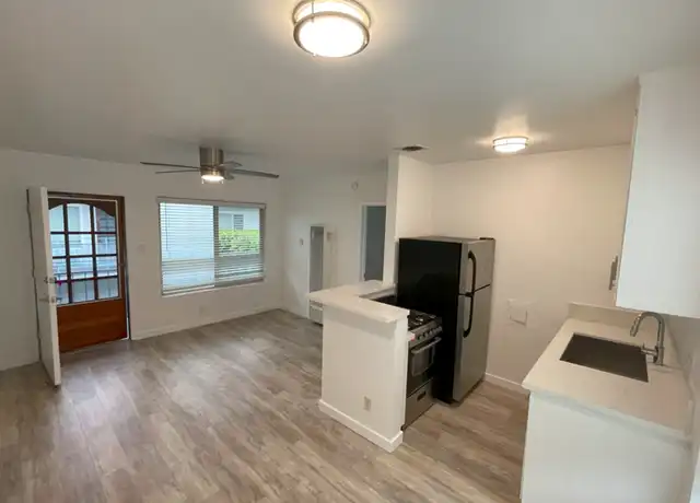 Property at 25 Navy St Unit 12A, Venice, CA, 90291, 1 bed, 1 bath, [object Object]