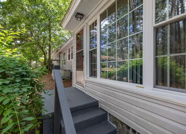 Property at Knollwood Apartments - 301 Crestview Rd, Southern Pines, NC, 28387, 2 beds, 1 bath, [object Object]