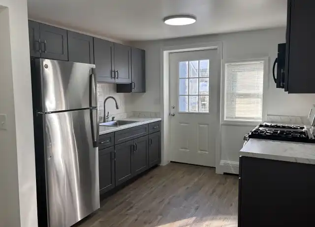 Property at 12 Broad St #5, Norwalk, CT, 06851, 3 beds, 1 bath, [object Object]