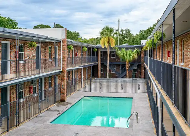 Property at Seacrest on Southern - 1910 Southern Ave, Biloxi, MS, 39531, 1-2 bed, 1-1.5 bath, [object Object]