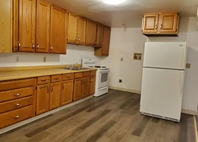 Property at 2805 3rd Ave N, Billings, MT, 59101, 3 beds, 2 baths, [object Object]