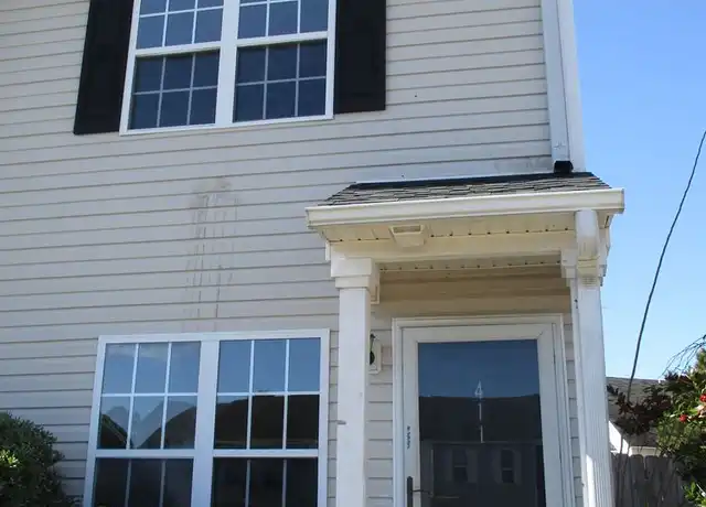 Property at 411 Timberlake Trl, Jacksonville, NC, 28546, 2 beds, 2.5 baths, [object Object]