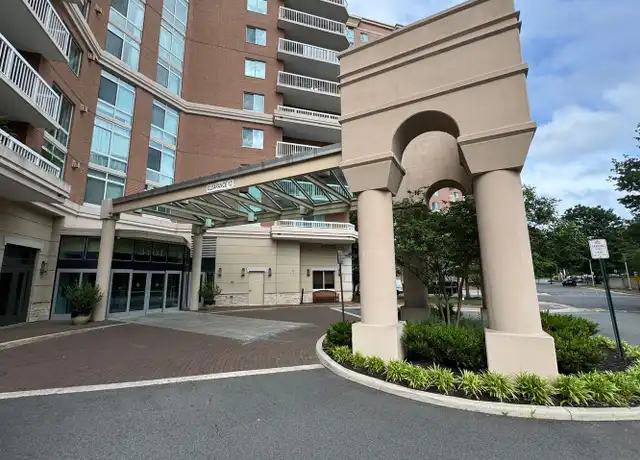 Property at 3101 N Hampton Dr #1207, Alexandria, VA, 22302, 1 bed, 1 bath, [object Object]