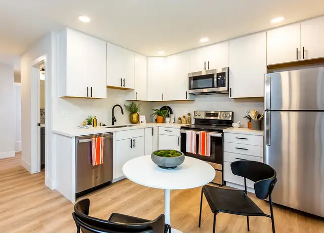 Photo of 3081 N Main St, Walnut Creek, CA 94597