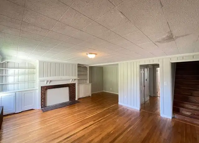 Property at 10 Lee Rd Unit 3, Madbury, NH, 03823, 4 beds, 1 bath, [object Object]