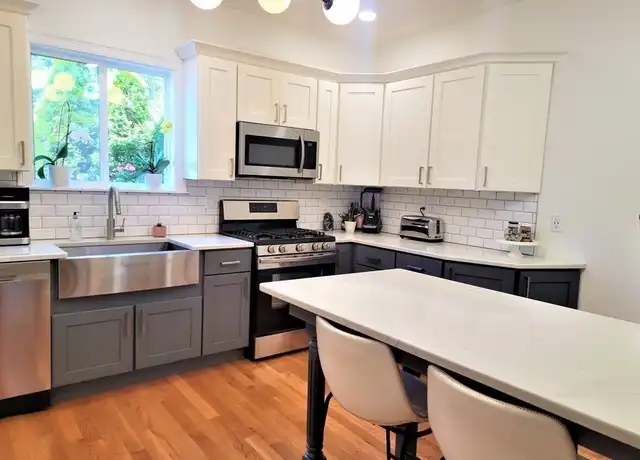 Property at 13 Belknap St Unit 111, Dedham, MA, 02026, 2 beds, 1 bath, [object Object]