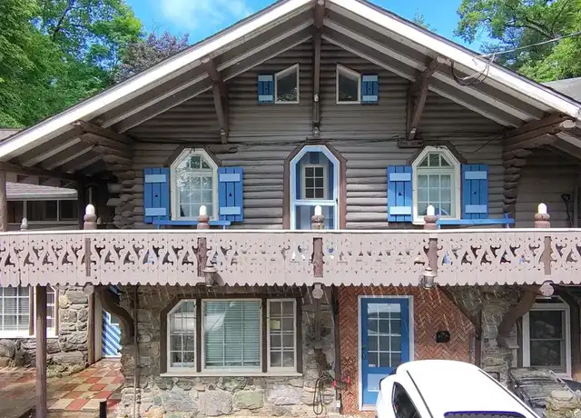 Property at 4 Woodbine Ln, Sparta, NJ, 07871, 2 beds, 1 bath, [object Object]
