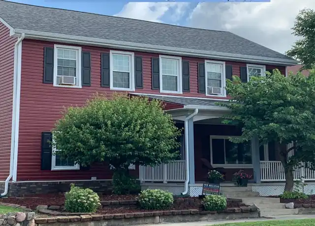 Property at 214 W State St Unit 3, Pendleton, IN, 46064, 2 beds, 1 bath, [object Object]