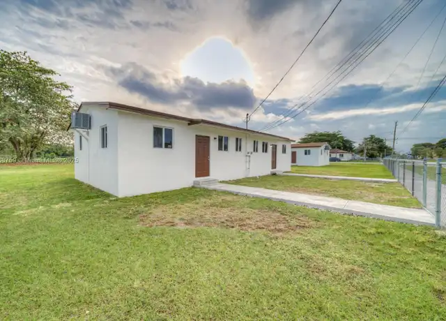Property at 17715 SW 103rd Ave Unit 17727, Miami, FL, 33157, 3 beds, 1 bath, [object Object]