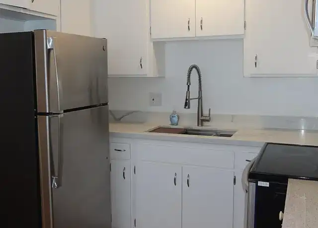 Property at 30 W Harder Rd Unit 3, Hayward, CA, 94544, 2 beds, 1 bath, [object Object]