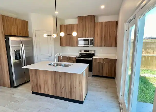 Property at 3500 Duke Ave Unit 4, McAllen, TX, 78504, 3 beds, 2 baths, [object Object]