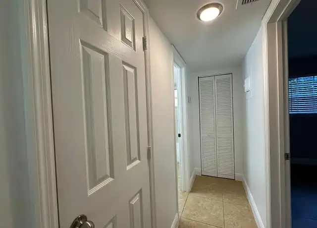 Property at Renee Apartments LLC - 2900 NE 17th Ave, Pompano Beach, FL, 33064, 1 bed, 1 bath, [object Object]