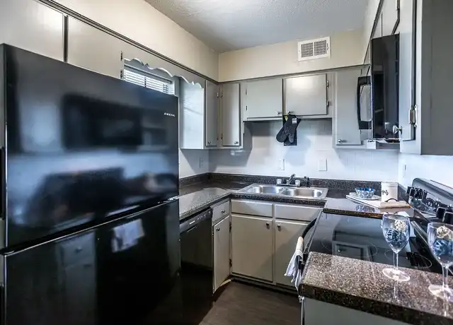 Property at Graceland Pointe - 1984 Bonnie Dr, Memphis, TN, 38116, 1 bed, 1 bath, [object Object]