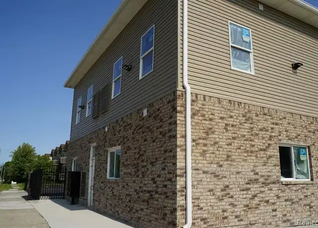 Property at 16515 Outer Dr W Unit 2, Dearborn Heights, MI, 48127, 2 beds, 1 bath, [object Object]