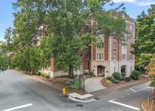 Property at 301 W 10th St #502, Charlotte, NC, 28202, 2 beds, 1 bath, [object Object]