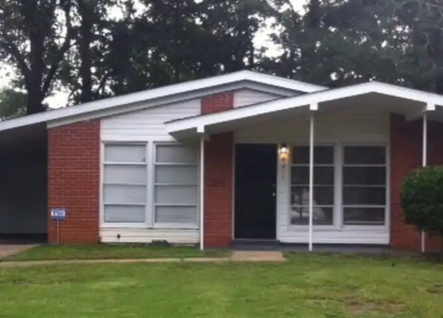 Property at 721 Deauville Dr, Mobile, AL, 36609, 3 beds, 1 bath, [object Object]