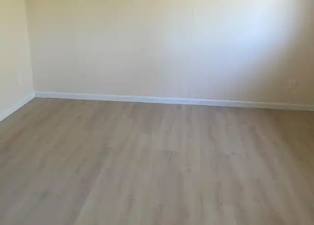 Property at 47 Bowling Ln, Deer Park, NY, 11729, 1 bed, 1 bath, [object Object]